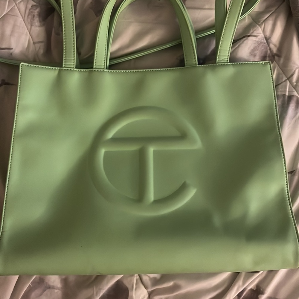 Green Telfair purse - Picture 1 of 8